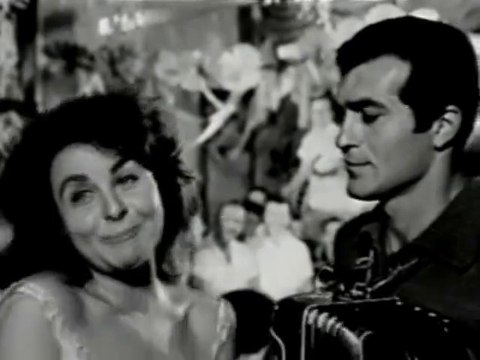 Yeşilim - Belkıs Özener (Fatma Girik & Fikret Hakan)