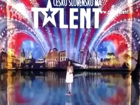 просто шок! у девочки с Армении самый сильный голос в мире!