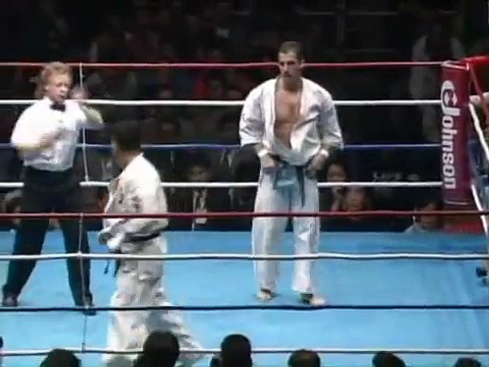 K 1  1993 Andy Hug vs Nobuaki Kakuda
