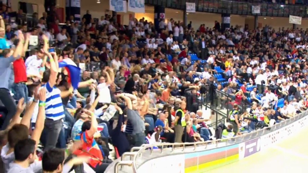 Vogel defends sprint title