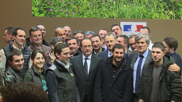 Signature de la reconnaissance des premiers GIEE en présence de François Hollande