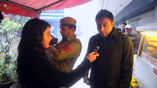 MURGHA - RJ NAVED - prank - THE image of police in India and Pakistan - very funny