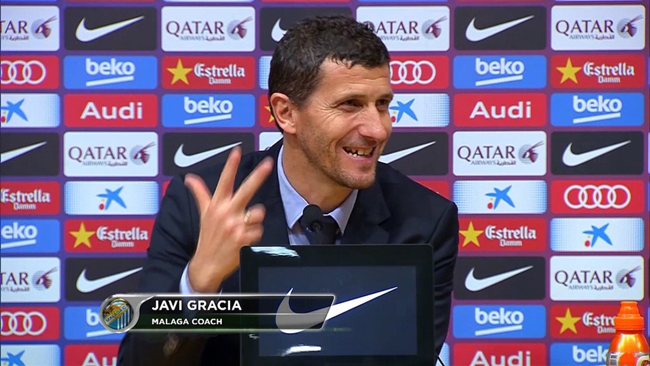 Trener Malagi cieszy się z wygranej nad Barceloną