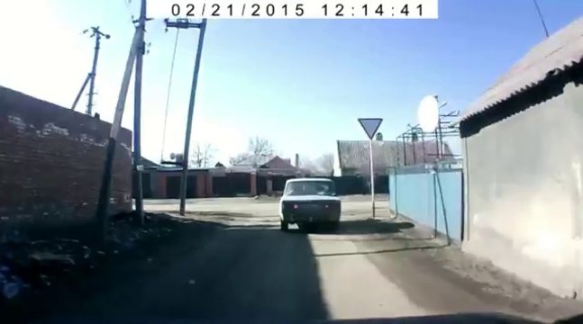 Включила задний ход