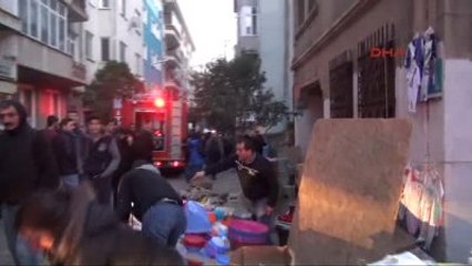 Bandırma İtfaiyenin Yangına Müdahale Edebilmesi İçin Park Halindeki Otomobil Böyle Kaldırıldı