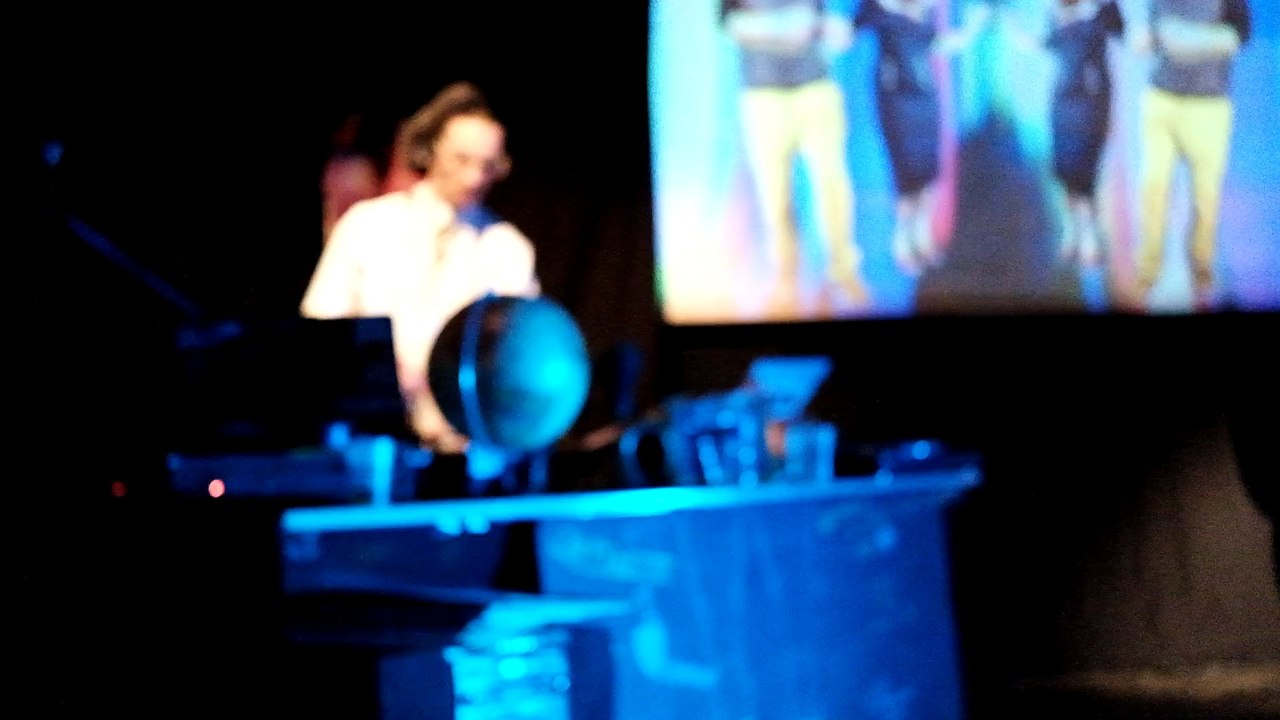 "La classe internationale" - le spectacle vivant des "Cons du Camp" au Prunier Sauvage