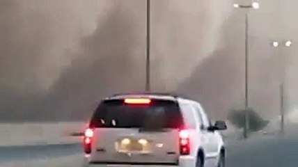 Sand Storm in Dubai - Must Watch