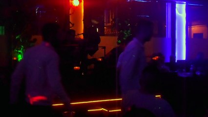 Bir Dost Bir Post = misafir solist