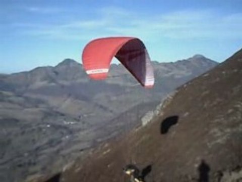 Cantal: parapente: Vol rando.l'Elancéze