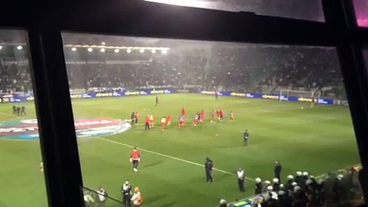 Ζέσταμα παικτών του Ολυμπιακού στην Λεωφόρο