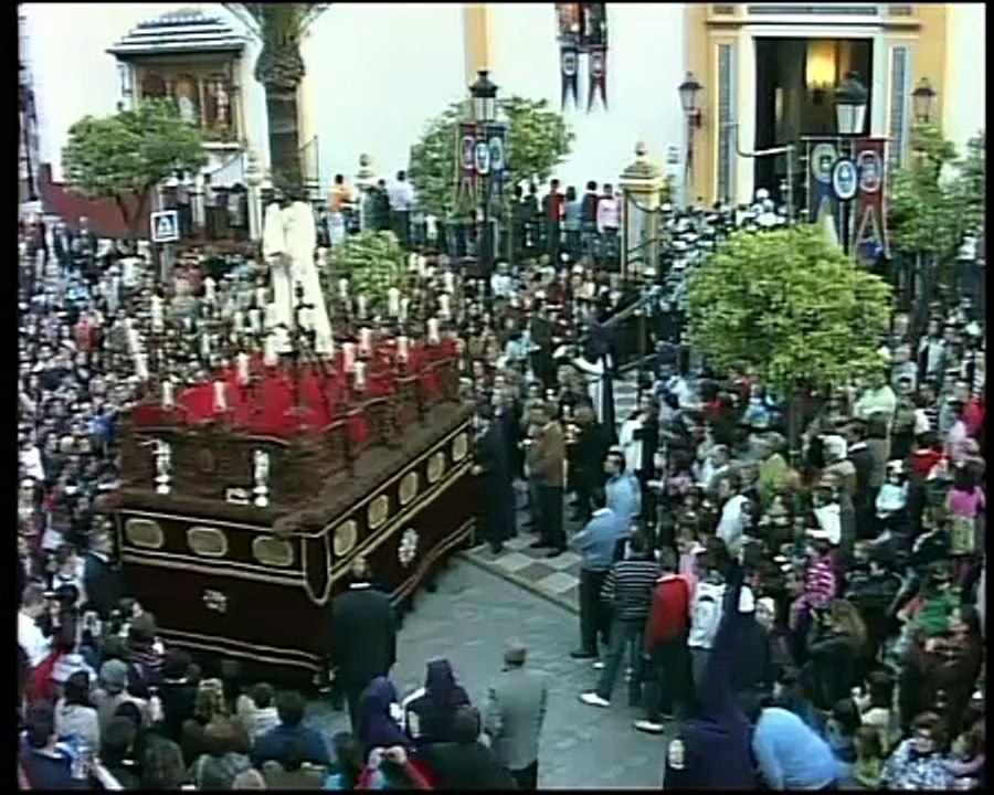 MOMENTOS COFRADES 3 SEMANA SANTA DE PILAS 2010. MARTES SANTO. EL CAUTIVO.