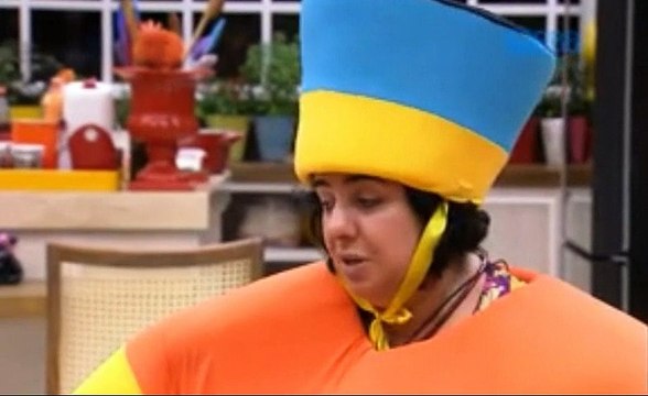 Cezar, Adrilles e Mariza conversam na madrugada sobre o jeito de Talita e Rafael no jogo - 22.02.2015