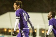Kaká faz golaço no primeiro duelo contra Villa