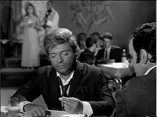 İnleyen Nağmeler - Zeki Müren