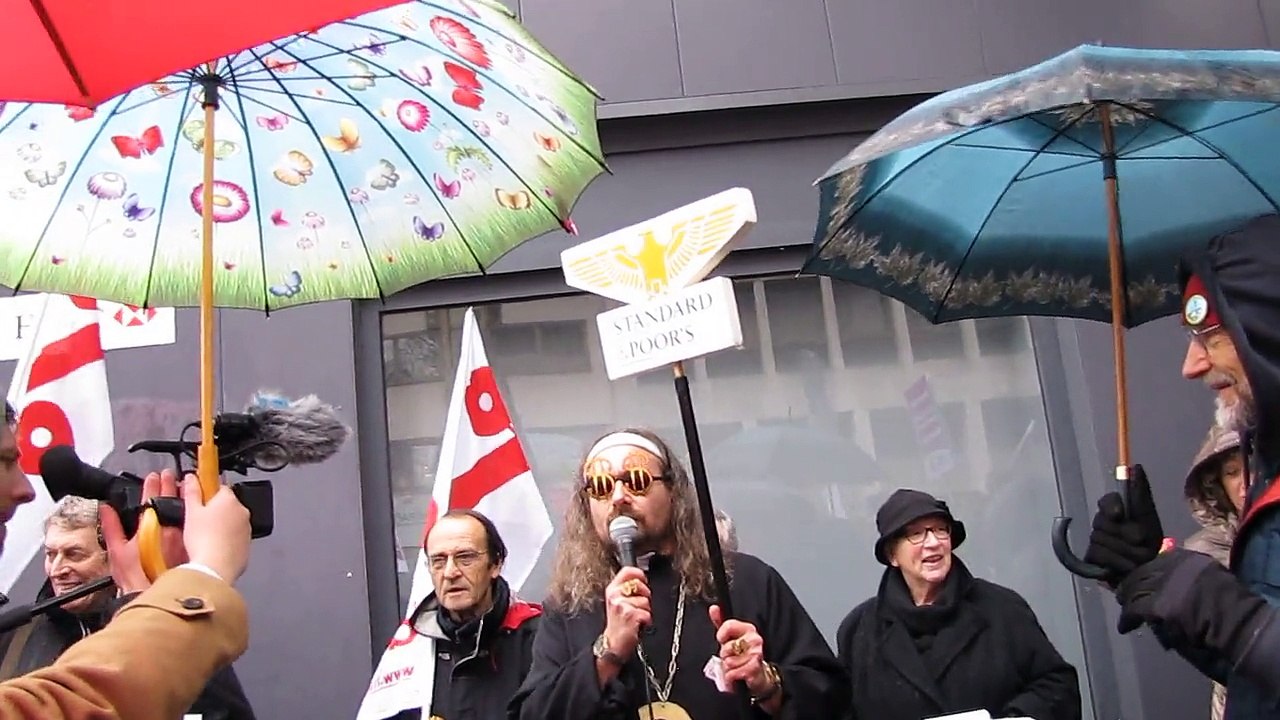 20 Février 2015 Action Nouvelle Donne / ATTAC devant HSBC à LILLE Vidéo 1