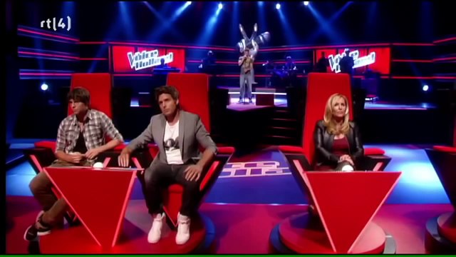 парень нереально круто поет!!! самый красивый голос в мире!!! Charly Luske It's A Man's World