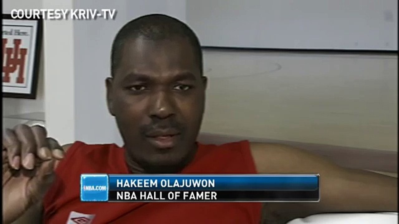 Kobe Gets Lessons from Hakeem Olajuwon