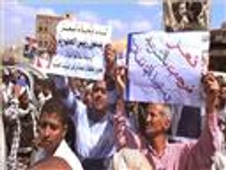 الرئيس هادي يؤكد تمسكه بالاستمرار في العمل السياسي