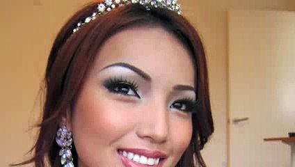 Pageant Queen Make-up Tutorial !!!