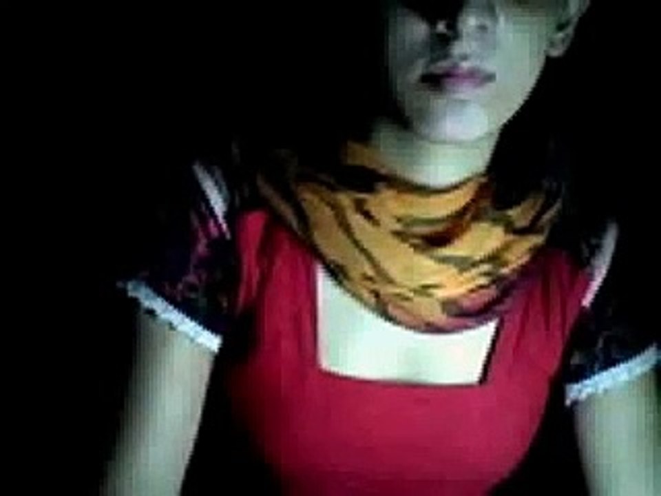daska sialkot girl having fun on webcam