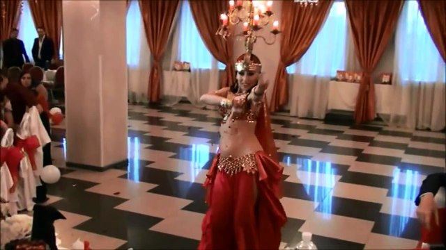 Sensual belly dance with shamadan and tabla solo on wedding by Amira Abd