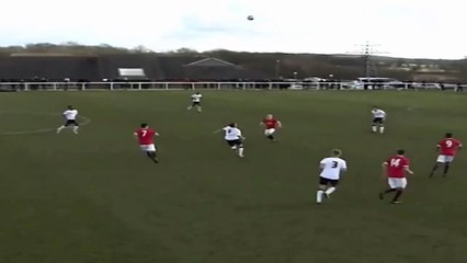 Une promesse de Manchester United marque un but exceptionnel (Oliver Rathbone)