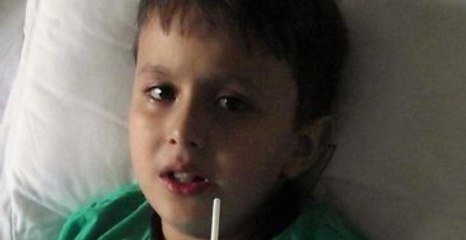 Boğazında Gazlı Bez Unutulan Minik Timuçin Ölümden Döndü