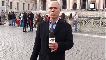 Ali Agca in Vaticano sulla tomba di Wojtyla. Ora sarà espulso perchè irregolare