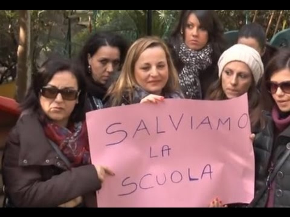 Portici (Napoli) - "Questo non è più l'asilo degli orrori" -1- (27.12.14)