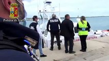 Pozzallo (RG) - Arrestato scafista sul suo gommone un migrante morto (27.12.14)