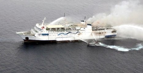 54'ü Türk 478 Kişiyi Taşıyan İtalyan Feribotunda Yangın Çıktı