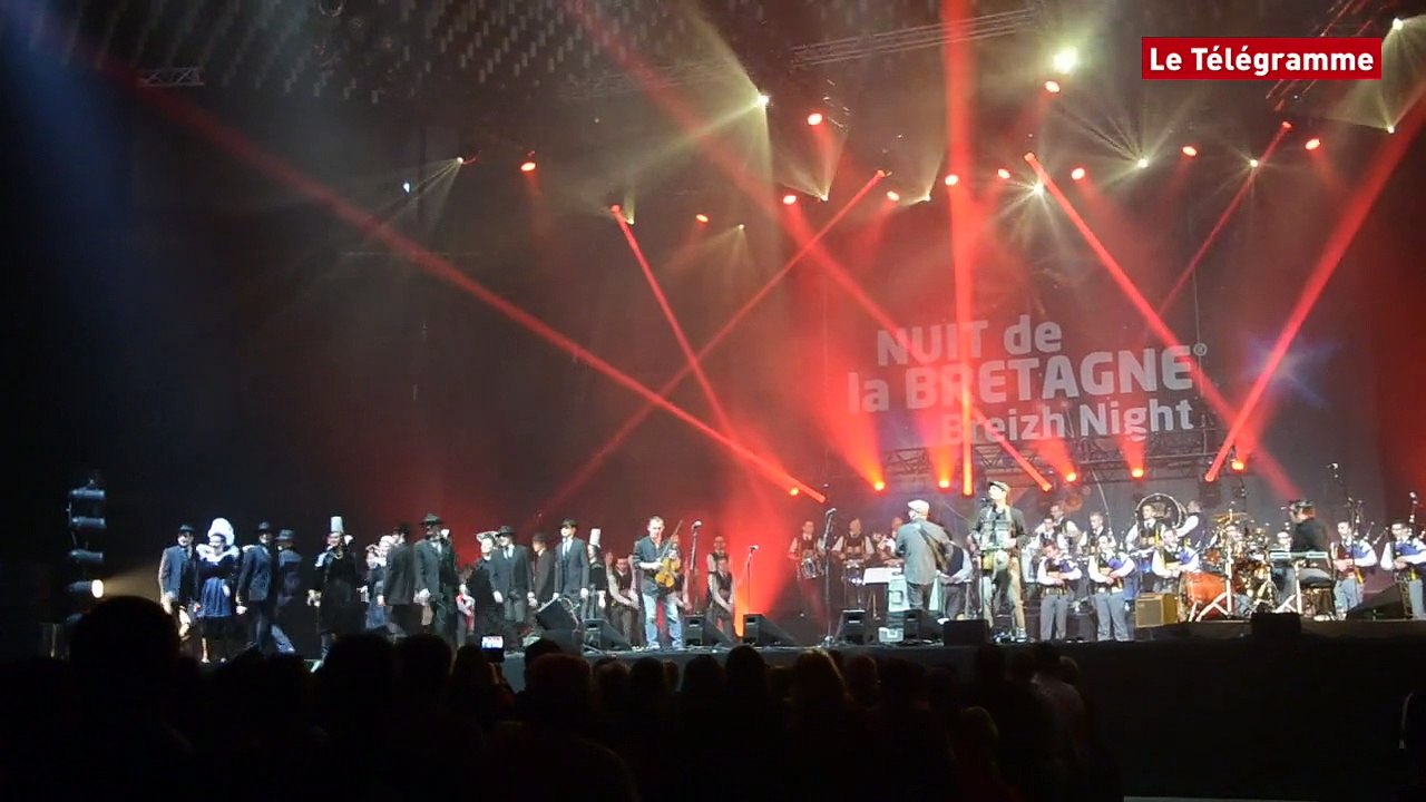 Nuit de la Bretagne. Le "Fest Rock" de Red Cardell et Bagad Kemper à la Brest Arena