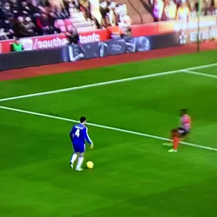 festival de dribble de Fabregas