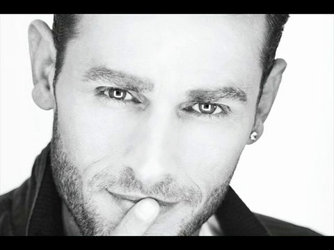 מושיק עפיה קריוקי