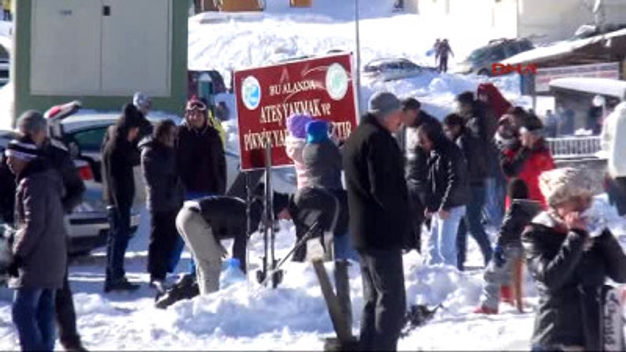 Bursa Uludağ'da Pistlerde Mangal Keyfi