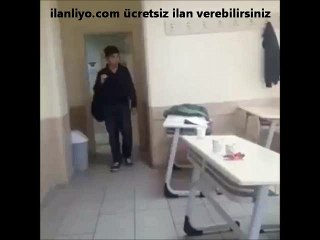 Sınıftaki en yakın arkadaş okula gelmediğinde yaşanılan o yalnızlık hissi