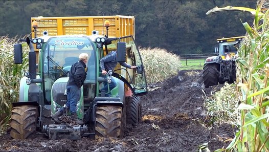 John Deere 6850 Tractor JCB Fastrac 8250 Vario video 