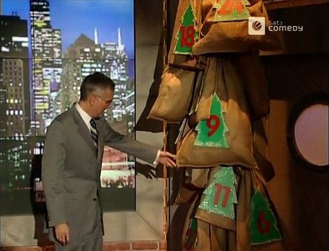 Die Harald Schmidt Show - 1011 - 2001-12-06 - Meret Becker, Schicke Bettwäsche, Die Abenteuer des Theseus