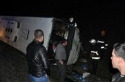 Kaplıca Dönüşü Otobüs Yan Yattı: 13 Yaralı