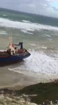 Mısır bandralı gemi Bozcaada'da karaya oturdu