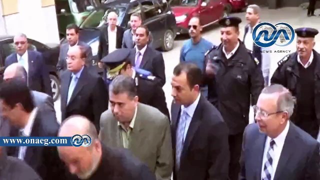 محافظ الإسكندرية ومدير الأمن يقدمان التهنئة بالكنائس بعيد الميلاد المجيد