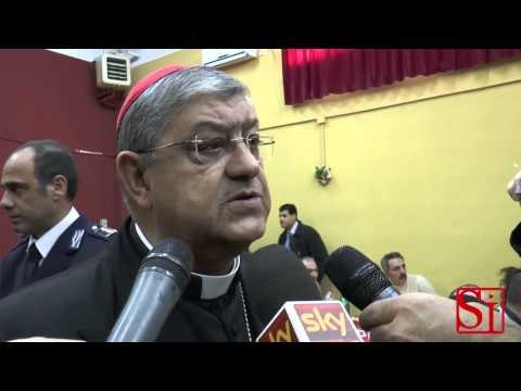 Napoli - Il cardinale Sepe a pranzo con gli internati dell'Opg di Secondigliano (27.12.14)