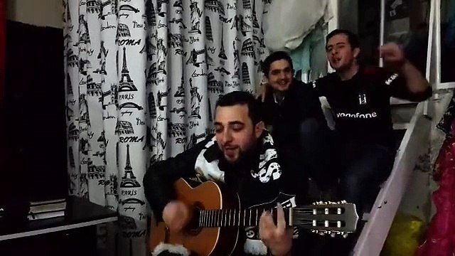 Beşiktaş taraftarlarından yeni Demba Ba bestesi