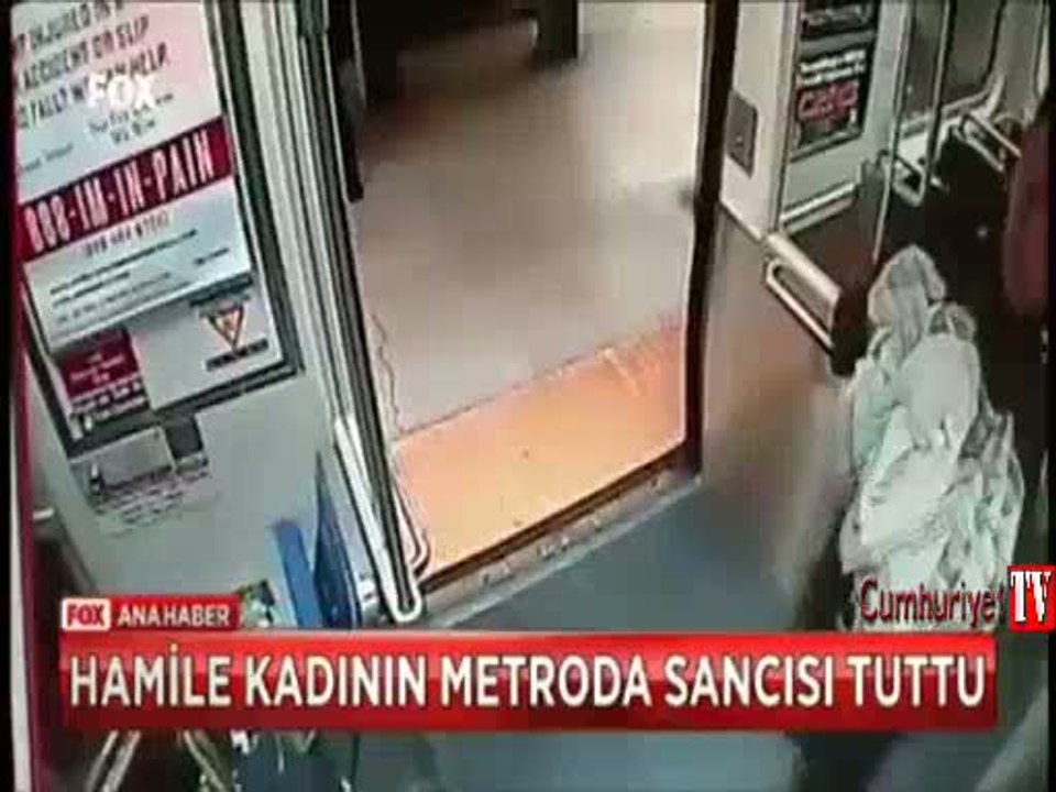 Polis metroda sancısı tutan hamile kadına doğum yaptırdı