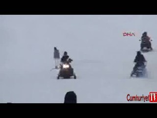 Milletvekili kar motorundan böyle düştü