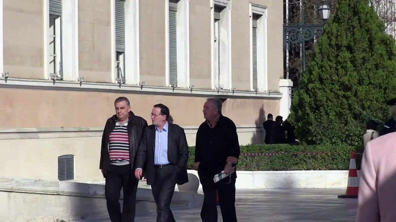 Premiê grego propõe eleições antecipadas para 25 de janeiro