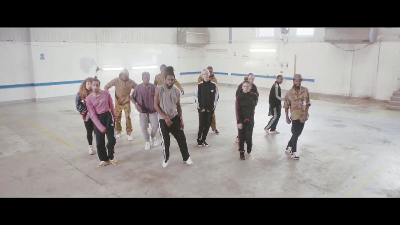 Jungle - Busy Earnin' (official video)