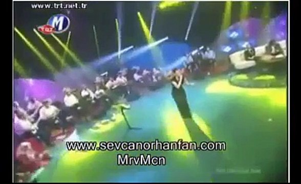 Sevcan Orhan-Zeytin Yaprağı Yeşil