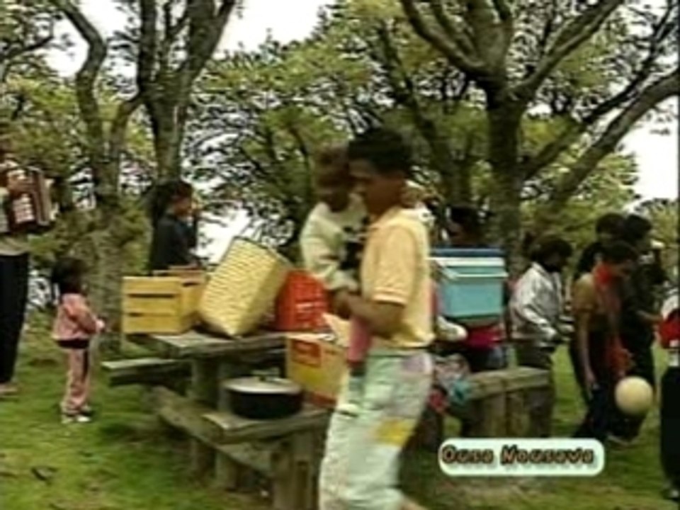 OUSA NOUSAVA  Pic-nic chemin volcan