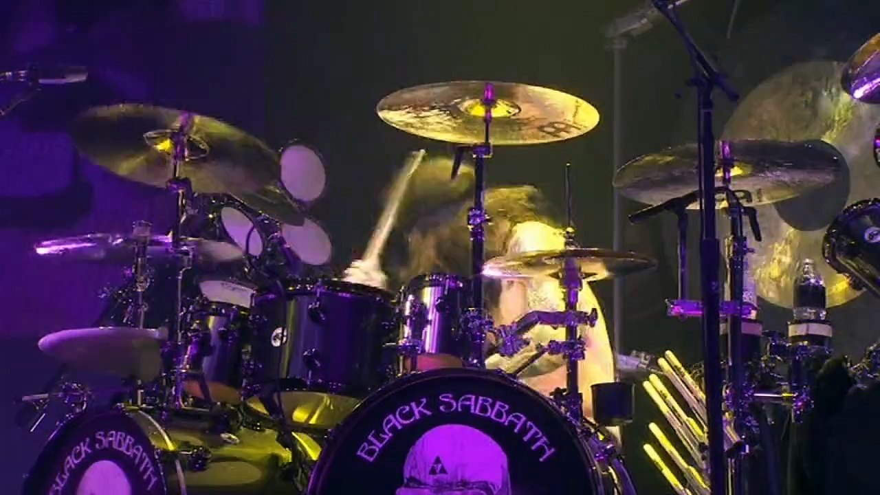 Black Sabbath - Symptom of the Universe (instrumental) / Drum Solo
